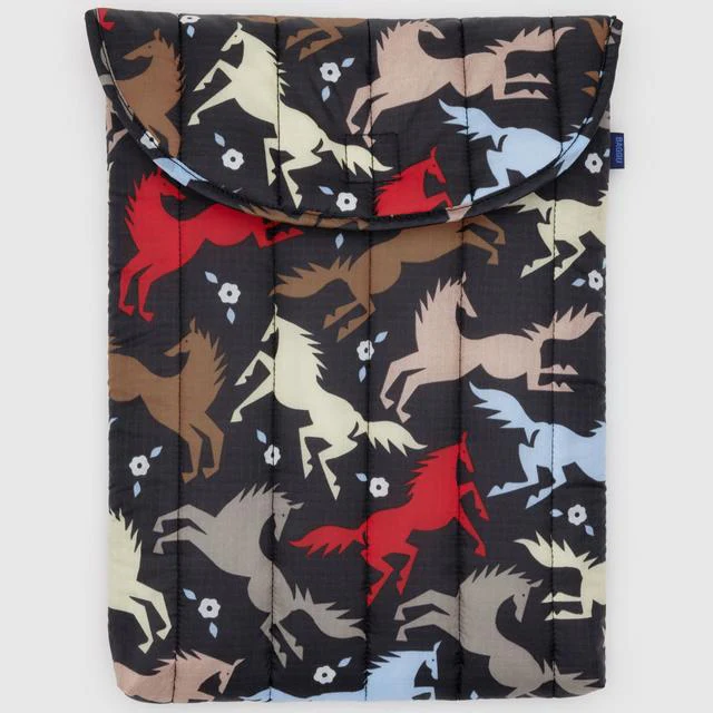 Puffy Laptop Sleeve 16"- Horse Cut-Outs