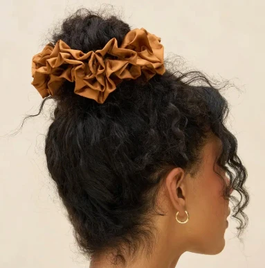 Ruffle Scrunchie - Image 4