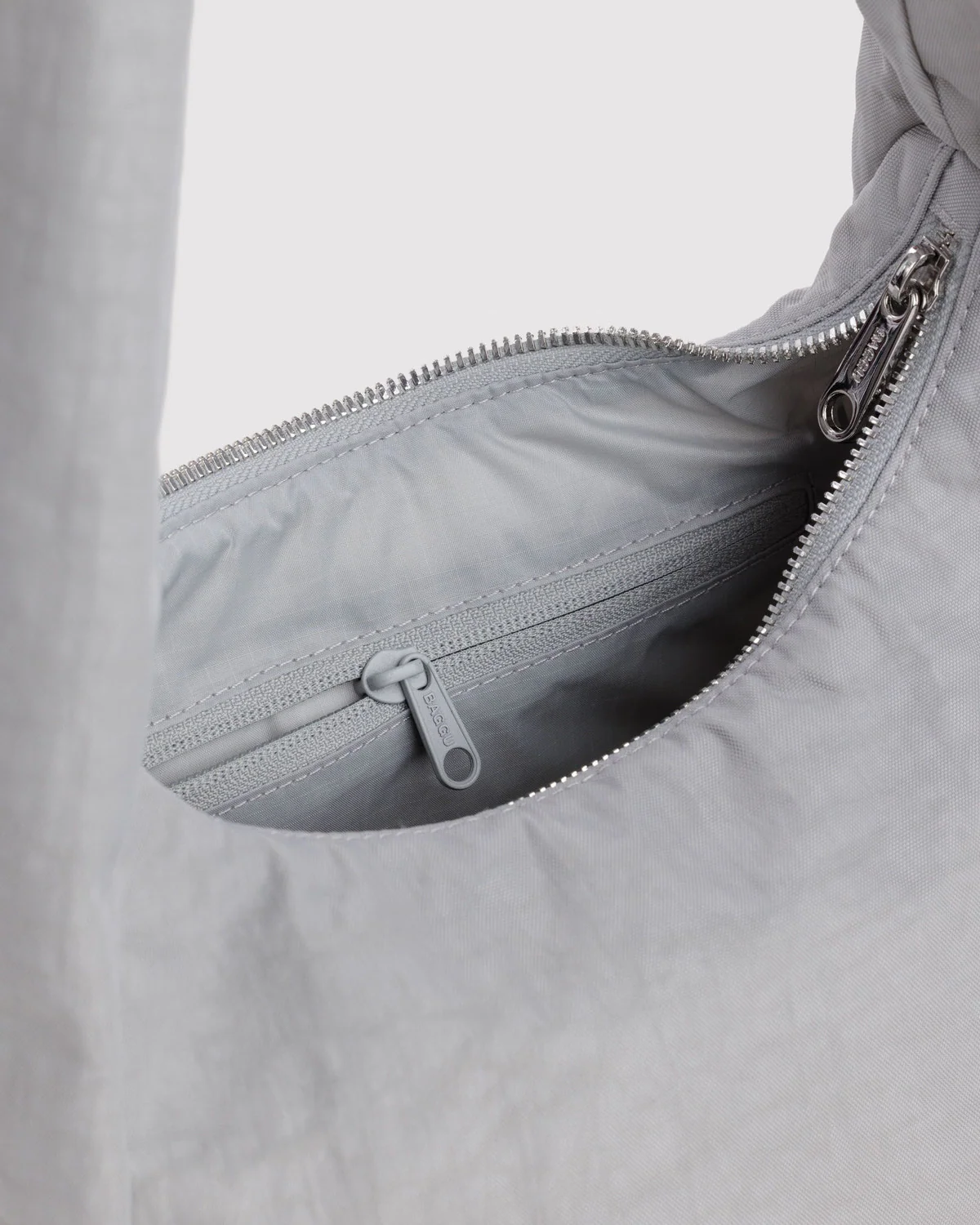 Small Nylon Meringue Bag - Fog - Image 3