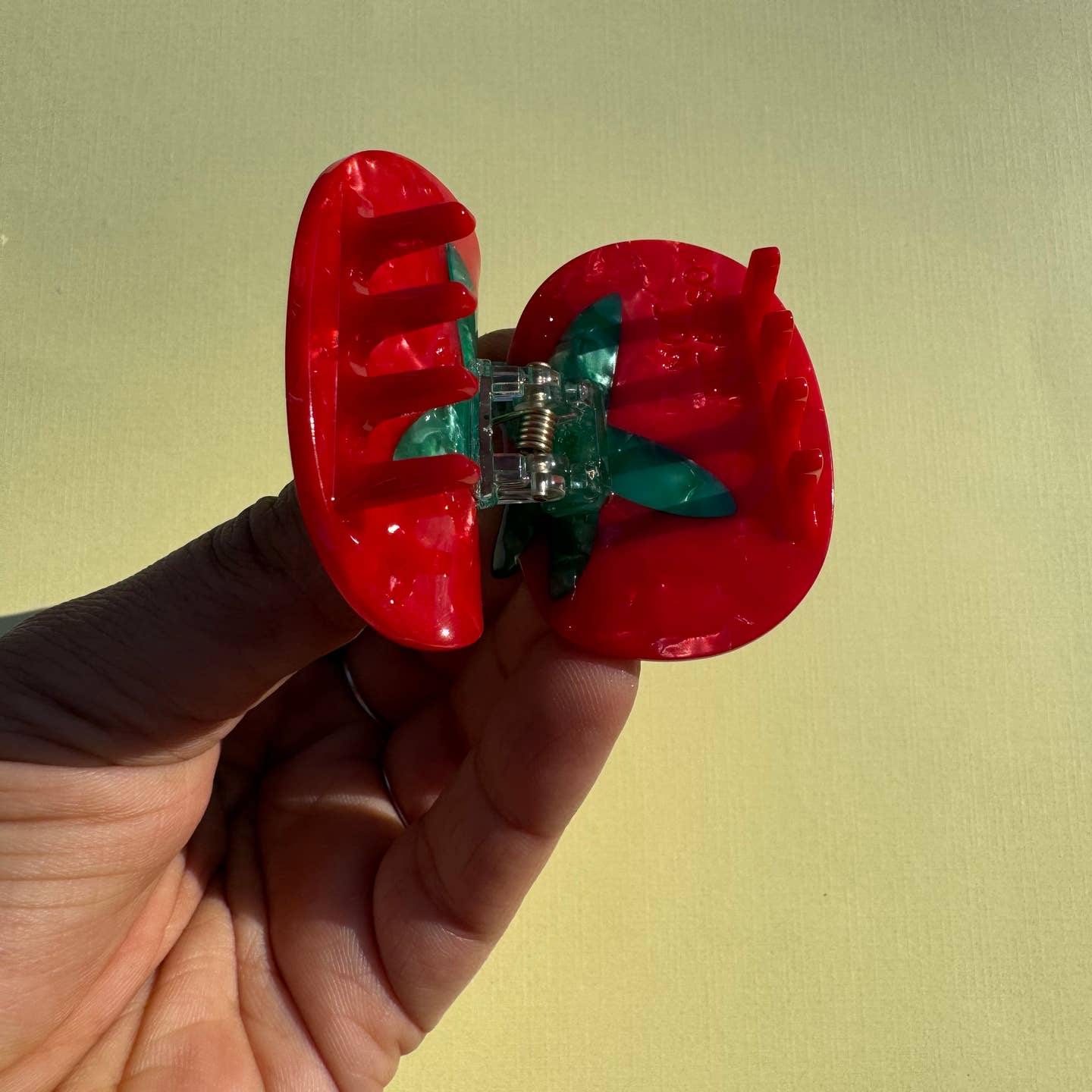 Tiny Tomato Hair Claw - Image 2